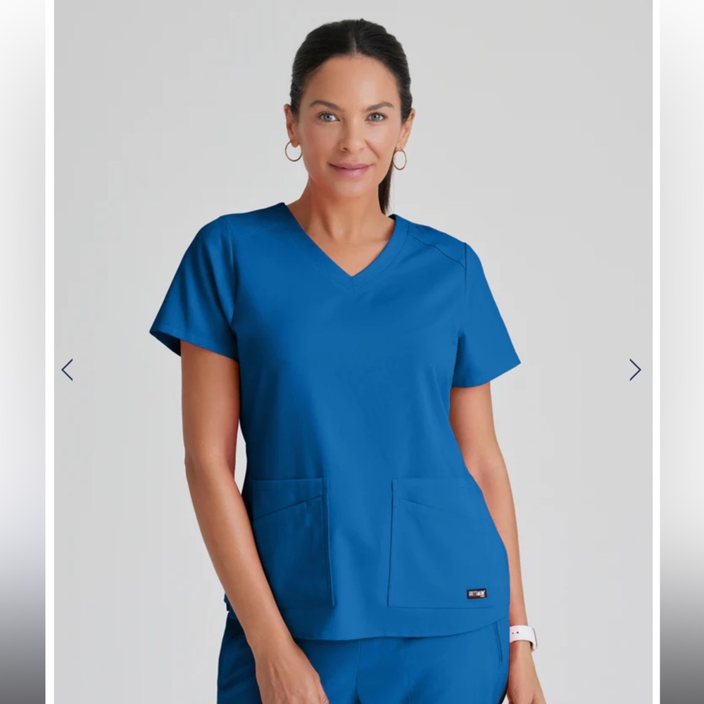 Grey's Anatomy Classic Black V-Neck Short Sleeve Top - Picture 7 of 9